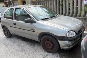 Opel corsa seconda serie anno 97