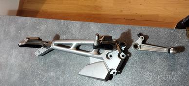 pedana sx Suzuki Gsr 600