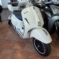 Piaggio Vespa 300 GTS hpe