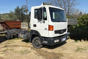 Nissan Atleon 35.15 - PATENTE B