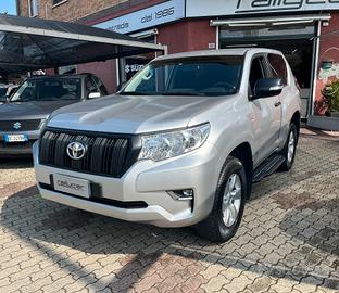 Toyota Land Cruiser 150 2.8 D4-D 6M Manuale VETTUR