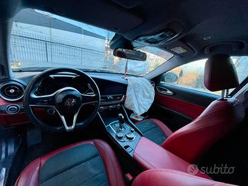 Ricambi Alfa Romeo Giulia 2.2 jtdm 150cv