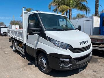 IVECO DAILY EURO 6 CON RIBALTABILE TRILATERALE NUO