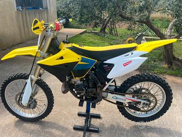 Suzuki rm 125