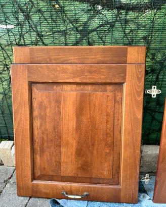 17 Ante cucina e 6 cassetti in legno