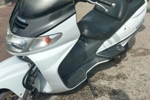 Suzuki Burgman 400 