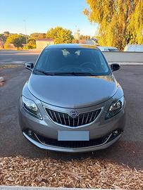 Lancia Ypsilon 1.0 Hybrid Gold / Solo 8500 km !