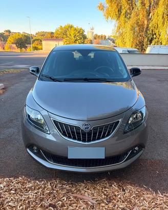 Lancia Ypsilon 1.0 Hybrid Gold / Solo 8500 km !