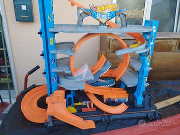 PISTA SCENARIO HOTWHEEL IN PLASTICA SENZA VEICOLI 