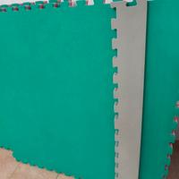 Tatami bicolore a incastro