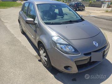 Renault clio 1.5 Dci 2012