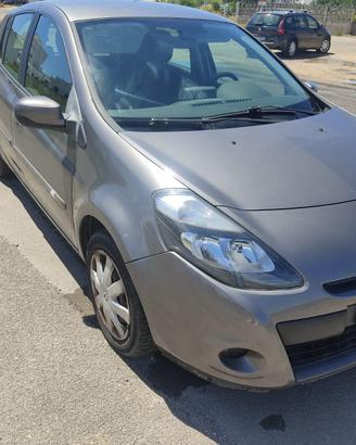 Renault clio 1.5 Dci 2012