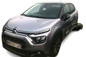 Citroen C3 1.2 puretech 110cv Shine