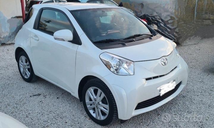 TOYOTA iQ 1.0