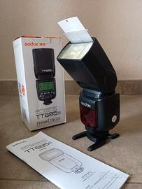 Flash portatile TTL Godox TT685F (per Fuji)