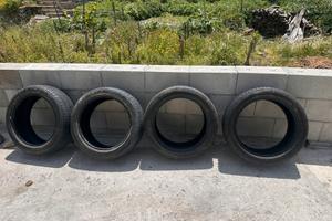 4 GOMME 225-45-17