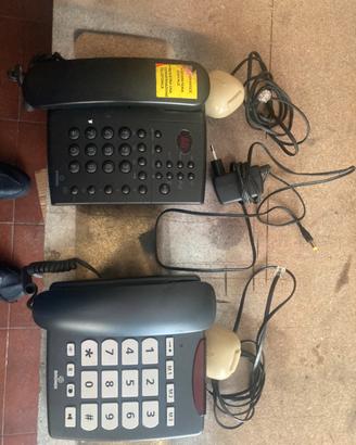 Coppia di telefoni Brondi con cavi