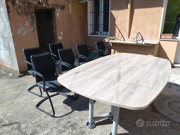 tavolo da riunioni con 4 sedie