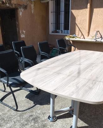 tavolo da riunioni con 4 sedie