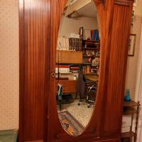 armadio da antiquariato