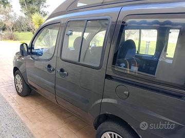 Doblo dotato di pedana elettrica