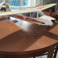 Aeromodello MiniMag con radiocomando e accessori