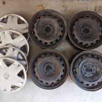 4 cerchi in ferro+copricerchi Renault 14 pollici