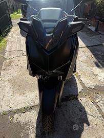 Yamaha Xmax 300 tech max