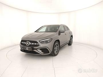 MERCEDES-BENZ GLA 200 d AMG Line Premium auto