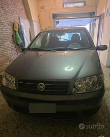 Fiat Punto anno 2004, 1.2,  Km131000 + CARRELLO