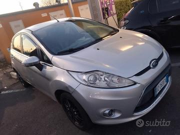 Ford fiesta Titanium1.2 benzina 5 porte180 Mila km