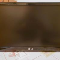 TVC LCD 19 POLLICI LG COMPLETO DI STAFFA A MURO