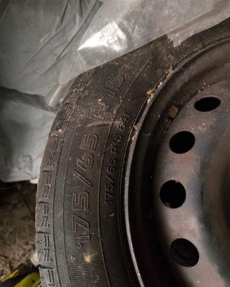 Pneumatici GT RADIAL 175 65 R15 da neve con cerchi
