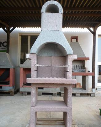 BARBECUE IN CEMENTO REFRATTARIO NUOVO a carbone