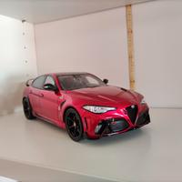 Ottomobile OT402 Alfa Romeo Giulia Gtam 1:18