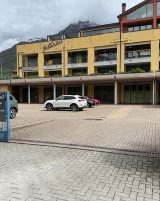 Immobile di 280 m² con 1 locale a Abbadia Lariana