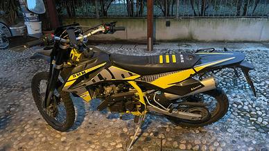 Swm rs125r