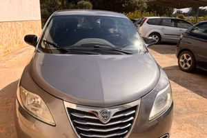 Lancia Ypsilon 1.3 multijet 95 CV -2012