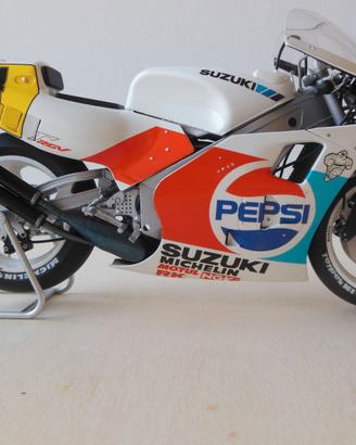 Modellino scala 1/12 Suzuki 500 C.C. K.Schwantz