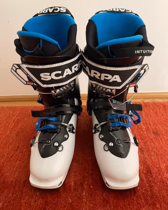 scarponi sci alpinismo