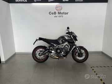 YAMAHA MT 09