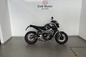 YAMAHA MT 09