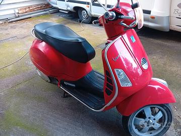vespa 250 gts