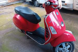 vespa 250 gts