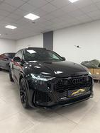 Audi Q8 RS TFSI V8 quattro tiptronic