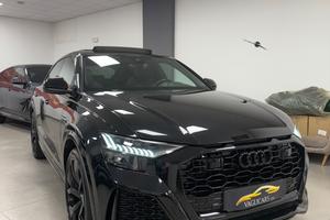 Audi Q8 RS TFSI V8 quattro tiptronic