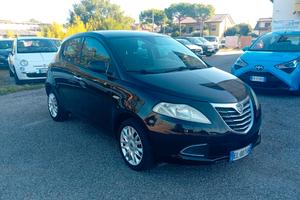 Lancia Ypsilon 1.2 69 CV 5 porte S&S Silver