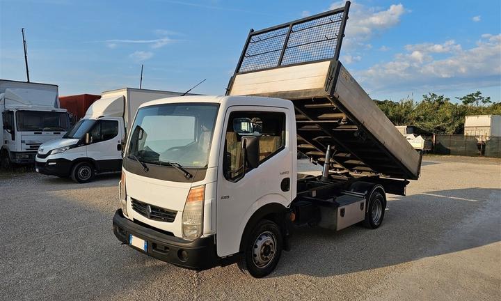 Renault Maxity ribaltabile trilaterale