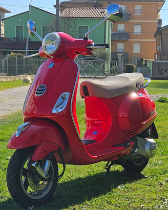 Vespa 150 lx Rossa 2009 Piaggio