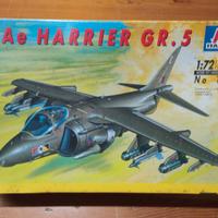 Italeri model kit Harrier Gr5 scaala 1:72